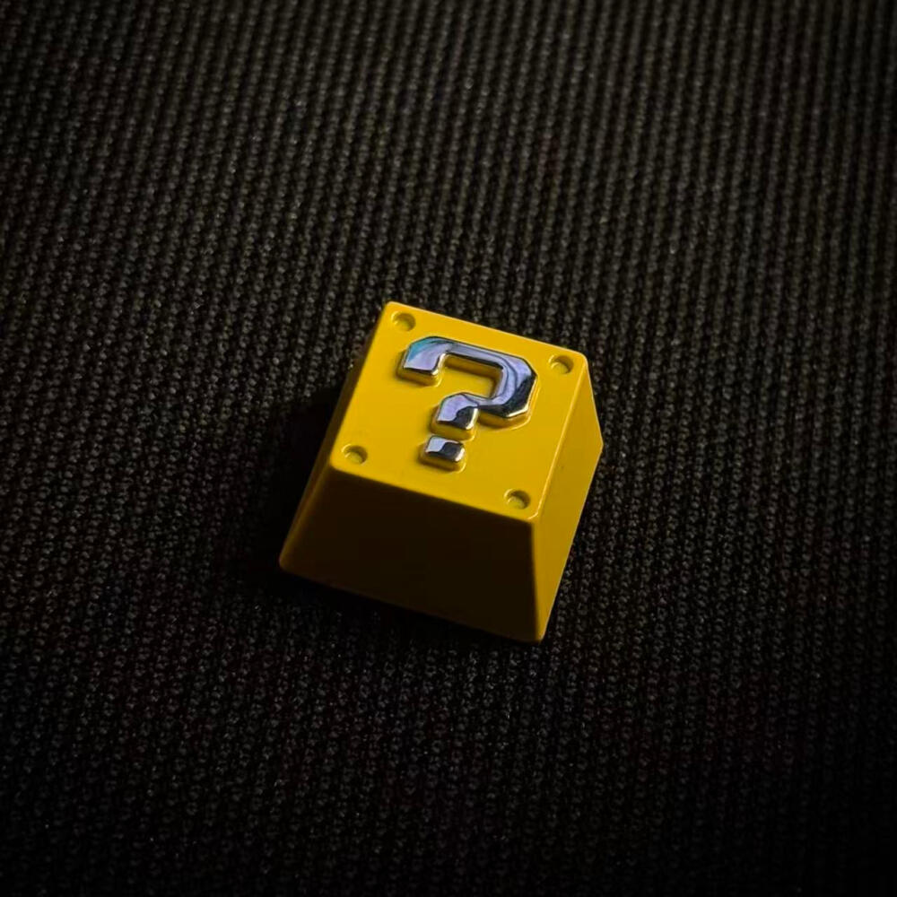 Retro 8-Bit Pixel Question Blo - Gaming Keyboard Nearby 评论和价格