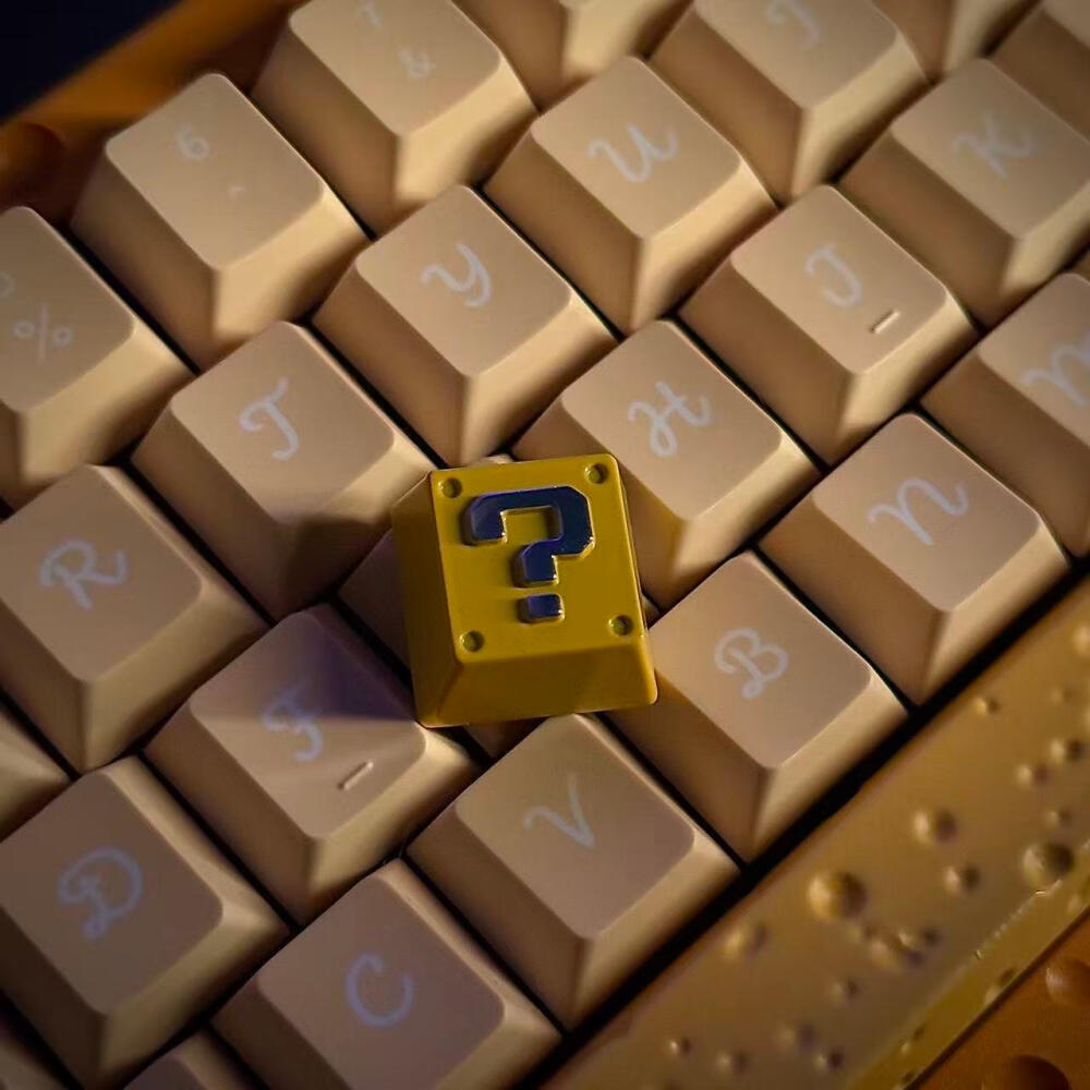 Retro 8-Bit Pixel Question Blo - Gaming Keyboard Nearby 评论和价格